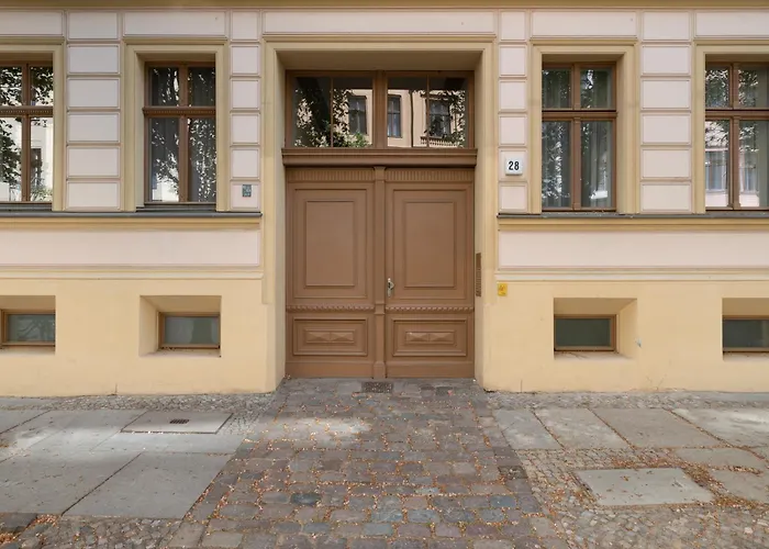 Schoenhouse City Street Berlin